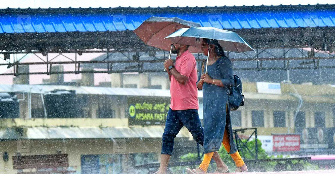 വടക്കന്‍ ജില്ലകളില്‍ മഴ കനക്കും, മൂന്നിടത്ത്‌ യെല്ലോ അലർട്ട്;കള്ളക്കടലിനും ഉയര്‍ന്ന തിരമാലയ്ക്കും സാധ്യത